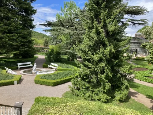 Park-z-rastlinjakom