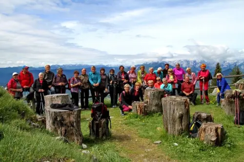 Triglavska-kulisa-v-oblakih